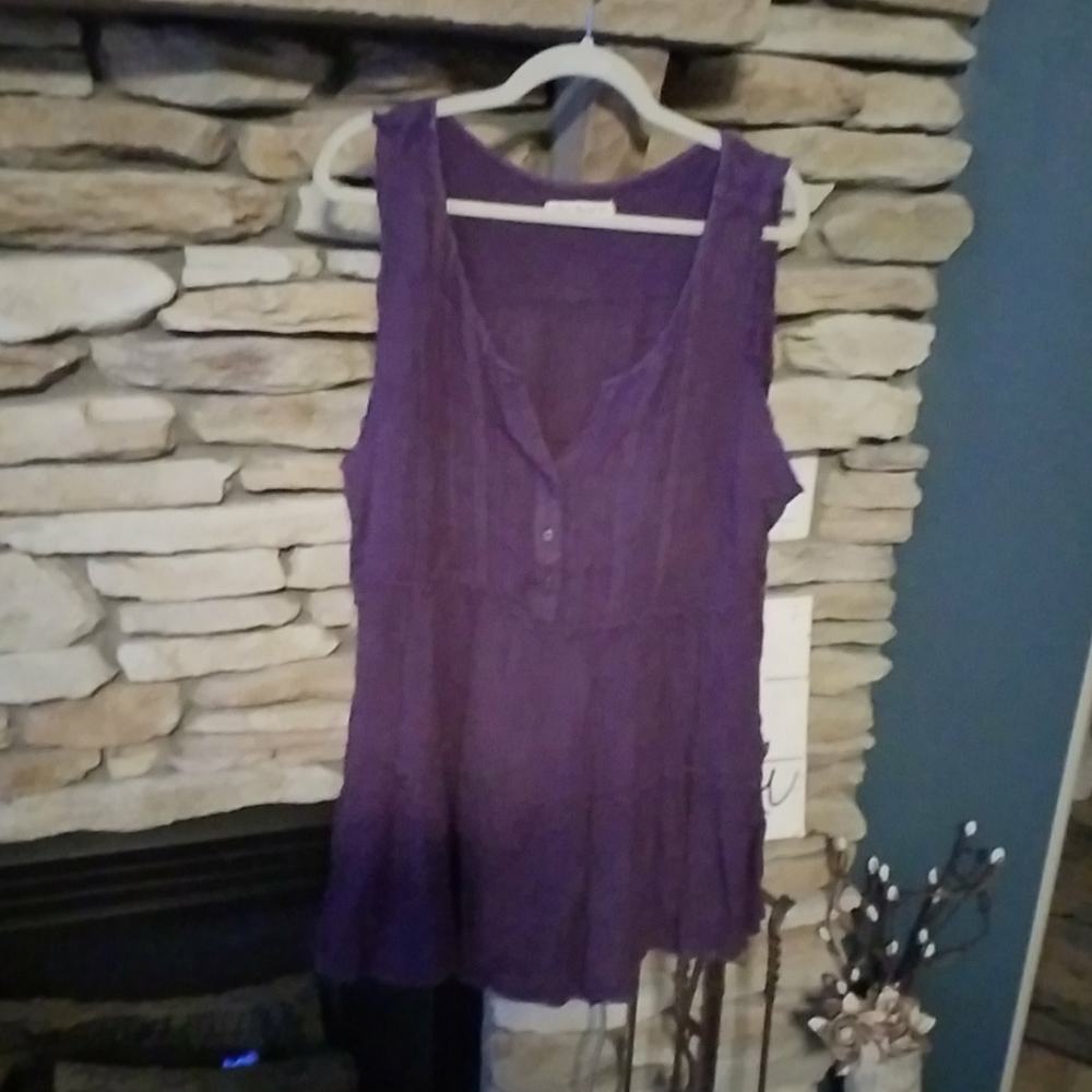 Sleeveless blouse - Picture 2 of 2